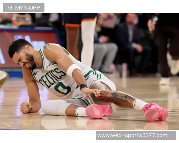 詹姆斯与塔图姆高尔夫球会面照片引热议昨天竟未比赛的真相揭秘